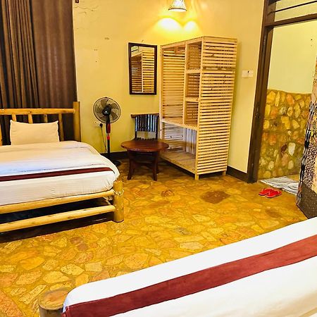 Afro Smile Hotel & Guest House 진자 외부 사진