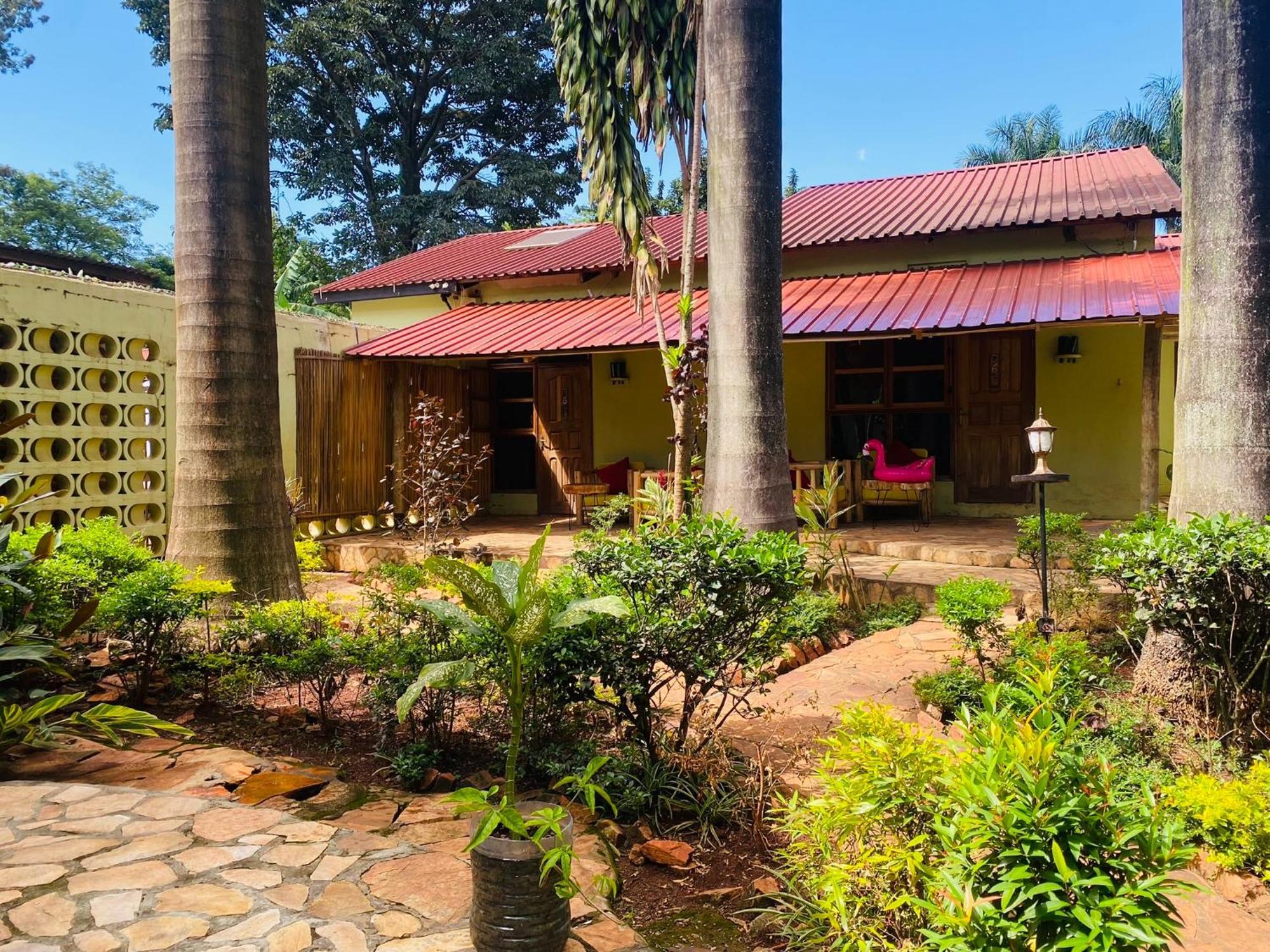 Afro Smile Hotel & Guest House 진자 외부 사진