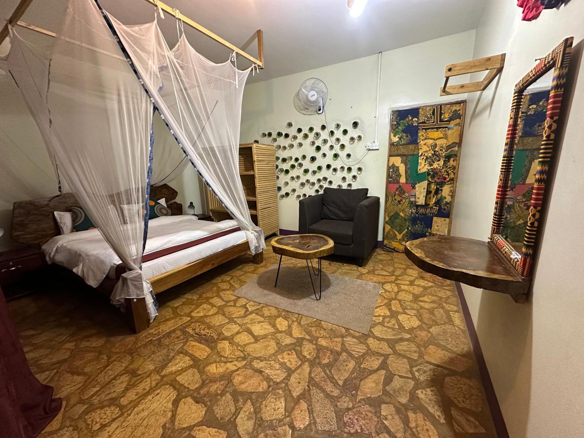 Afro Smile Hotel & Guest House 진자 외부 사진