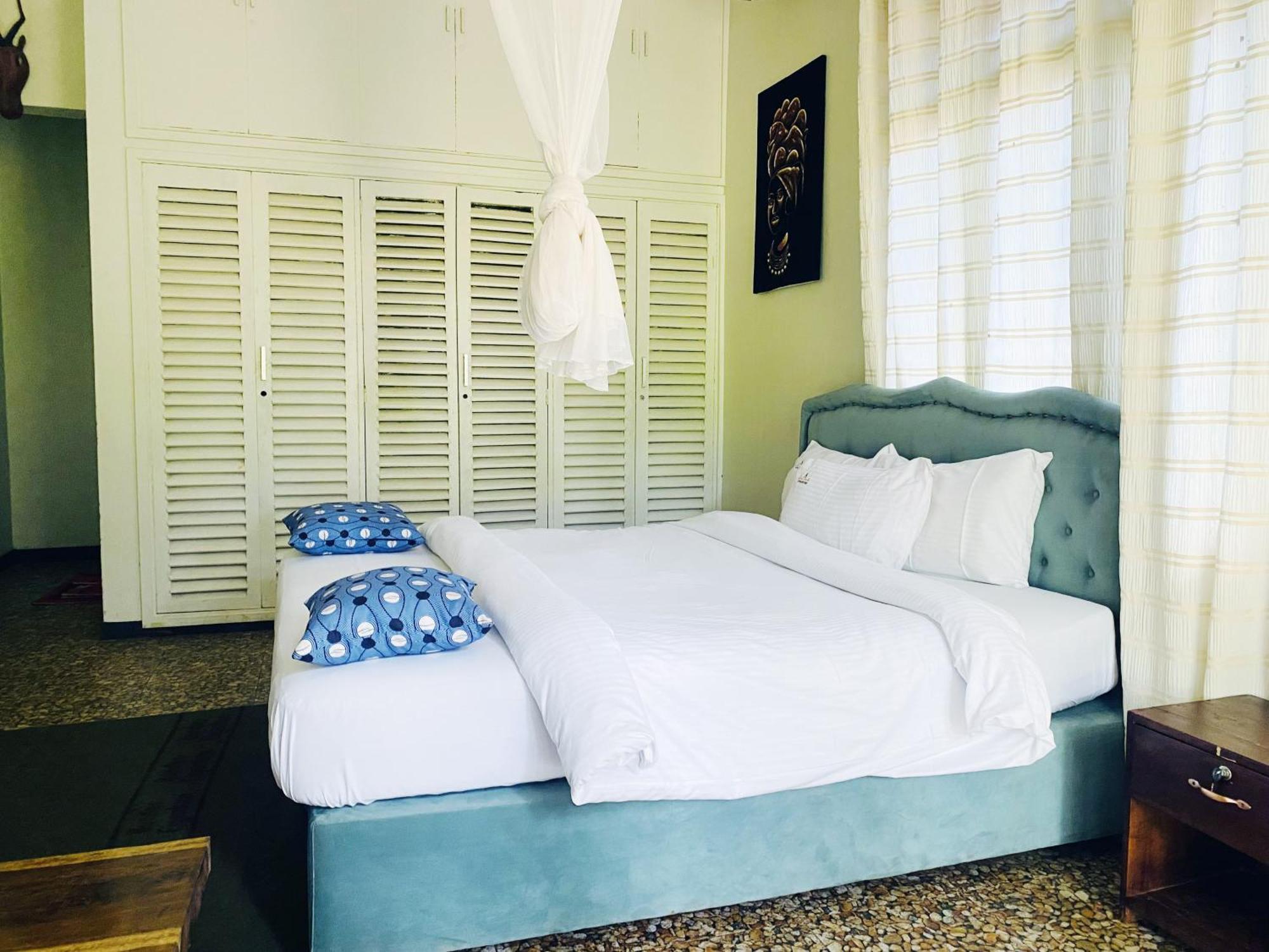 Afro Smile Hotel & Guest House 진자 외부 사진