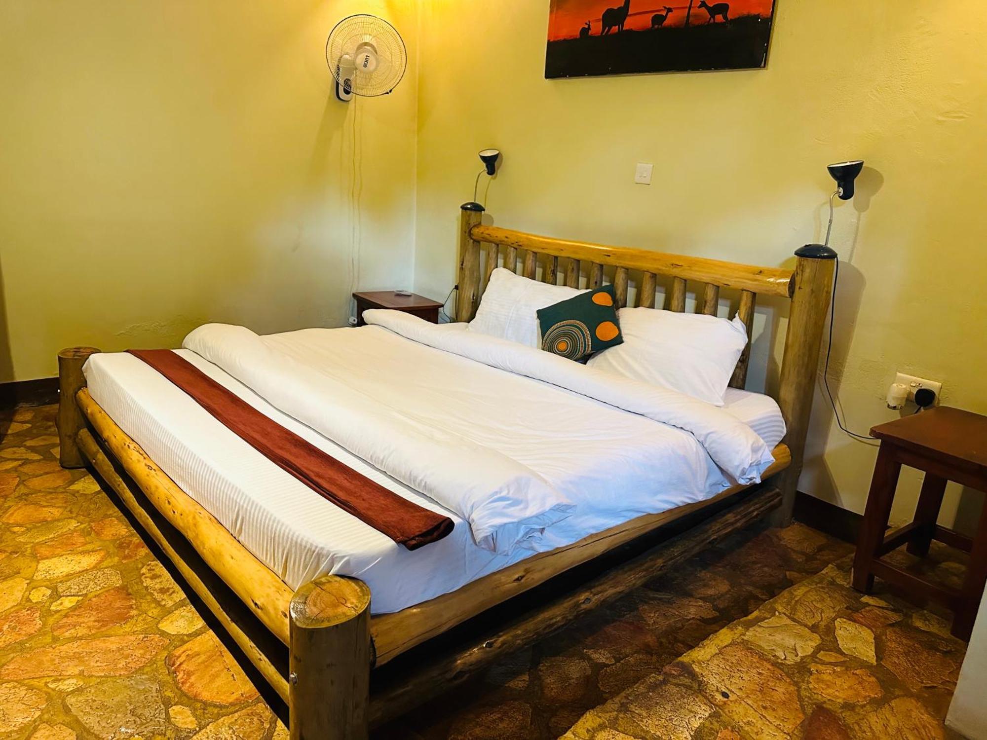 Afro Smile Hotel & Guest House 진자 외부 사진