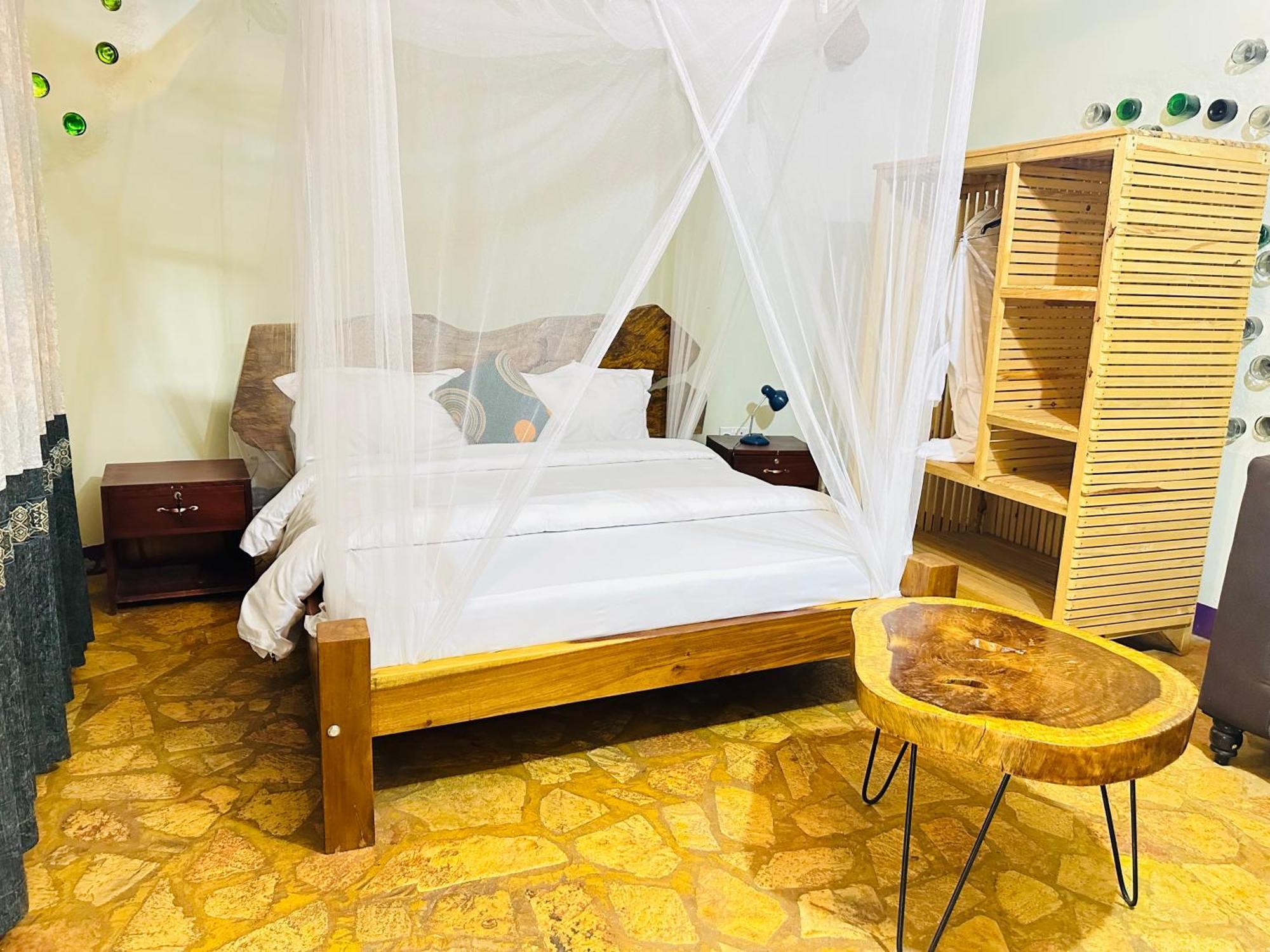 Afro Smile Hotel & Guest House 진자 외부 사진