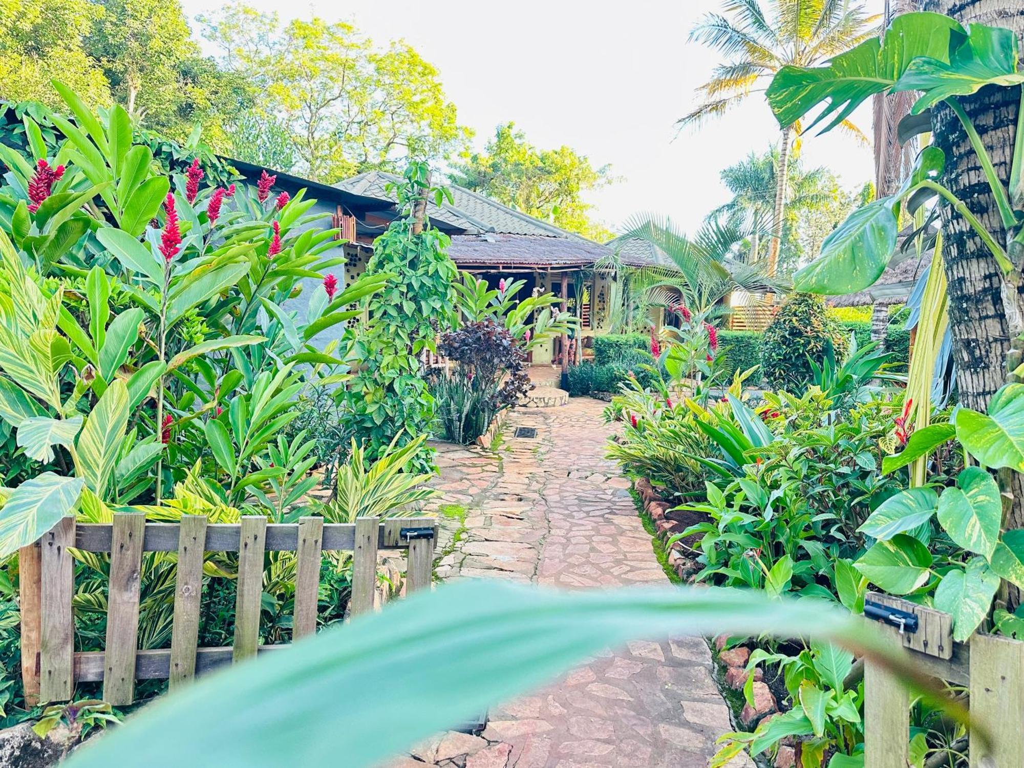 Afro Smile Hotel & Guest House 진자 외부 사진